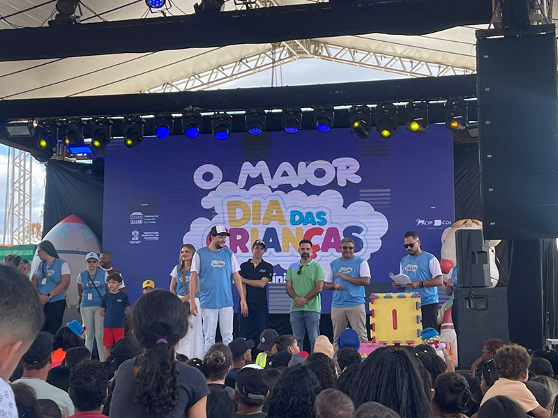 Muitas famílias participam do histórico Dia das Crianças promovido pela Prefeitura Municipal com apoio das ACIP/CDL